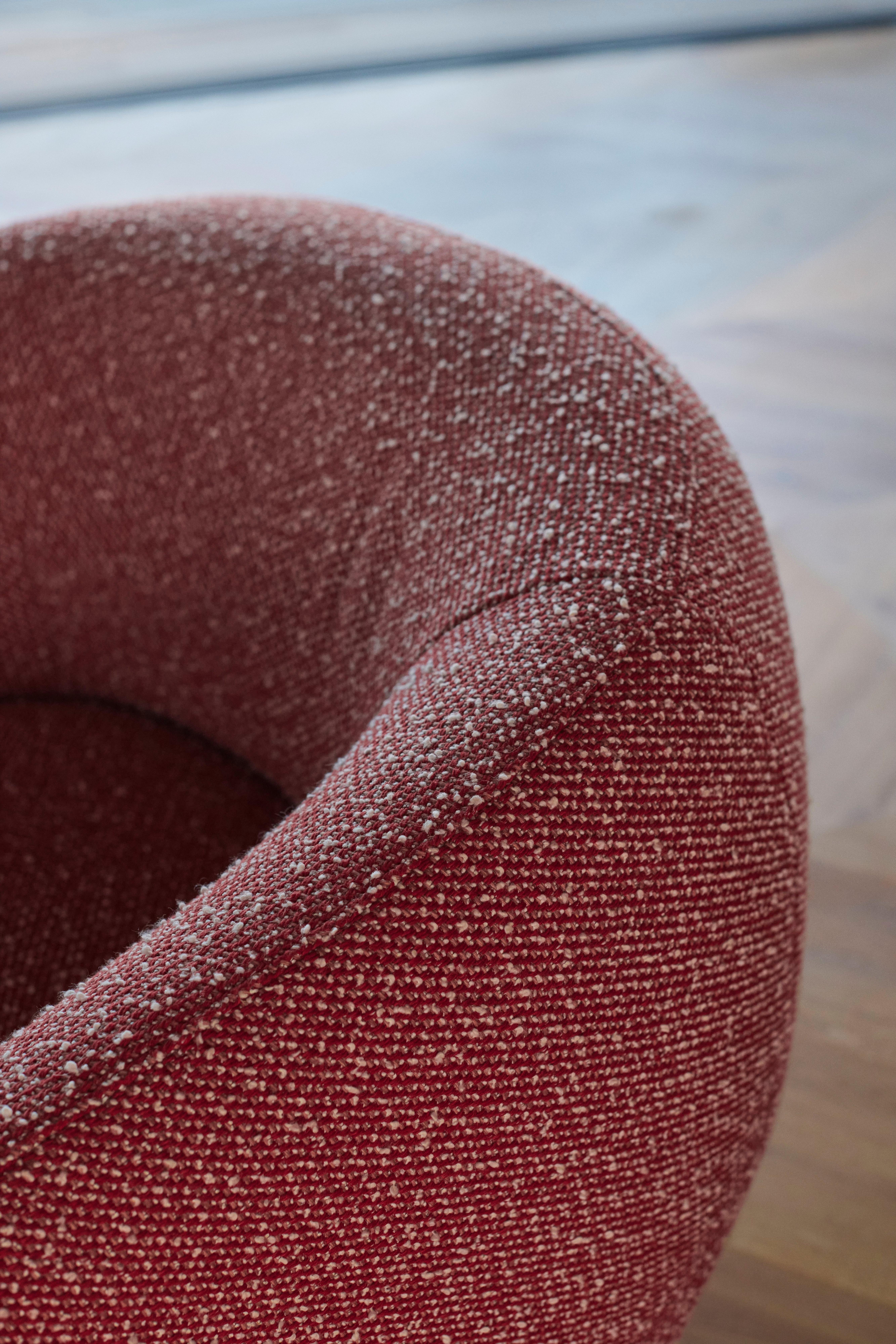 Image of BoConcept Bolzano chair with swivel base in red Avellino fabric