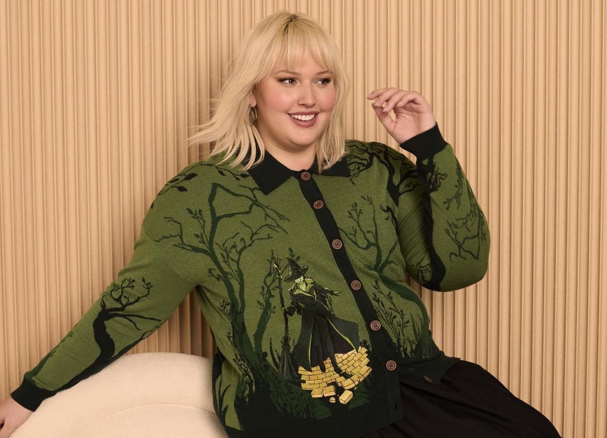 Wicked Elphaba Scenic Women's Plus Size Cardigan — BoxLunch Exclusive