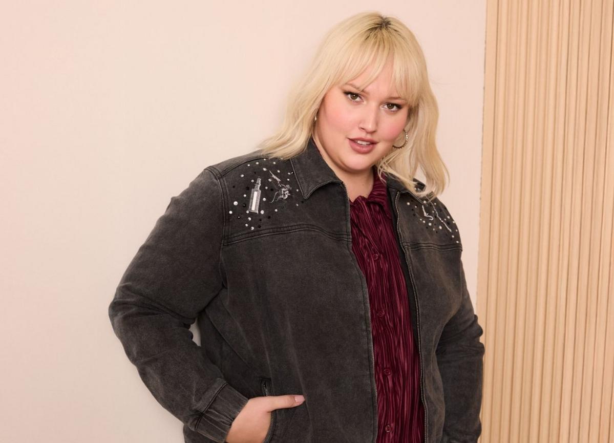 Wicked Elphaba Icons Rhinestone Women's Plus Size Black Denim Jacket — BoxLunch Exclusive