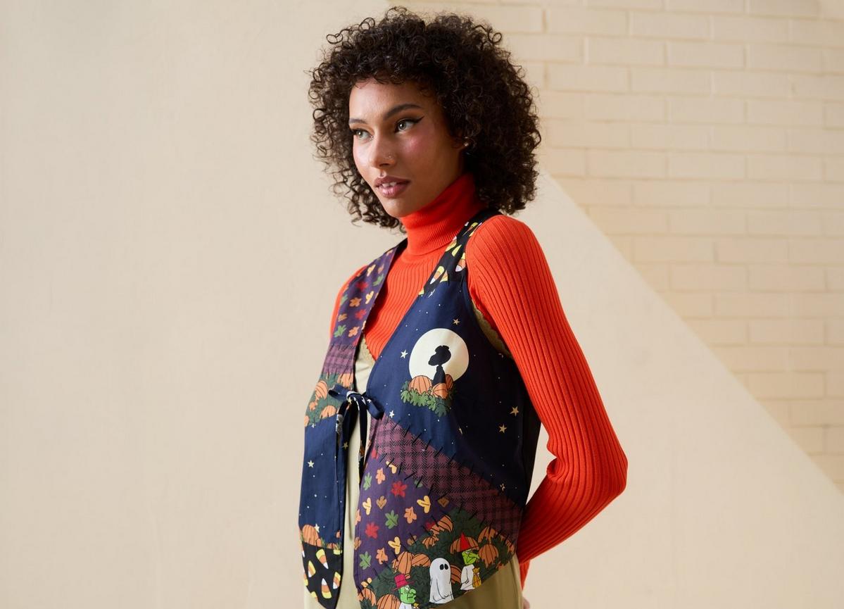 Peanuts Great Pumpkin Women's Reversible Vest — BoxLunch Exclusive