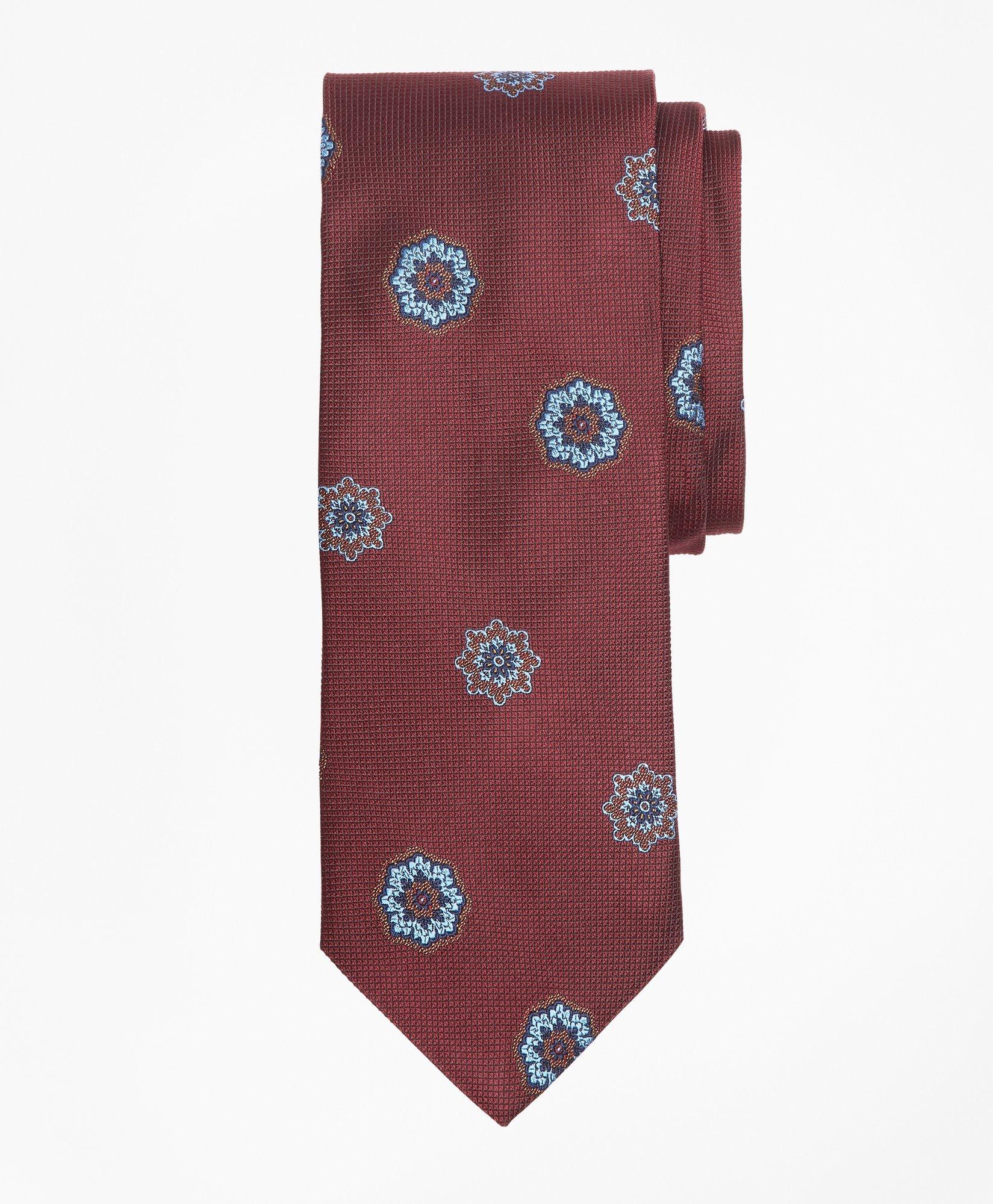 medallion tie