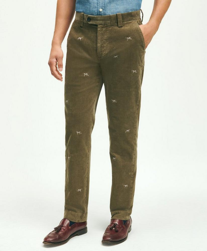 Fine corduroy trousers in a slim fit in Green