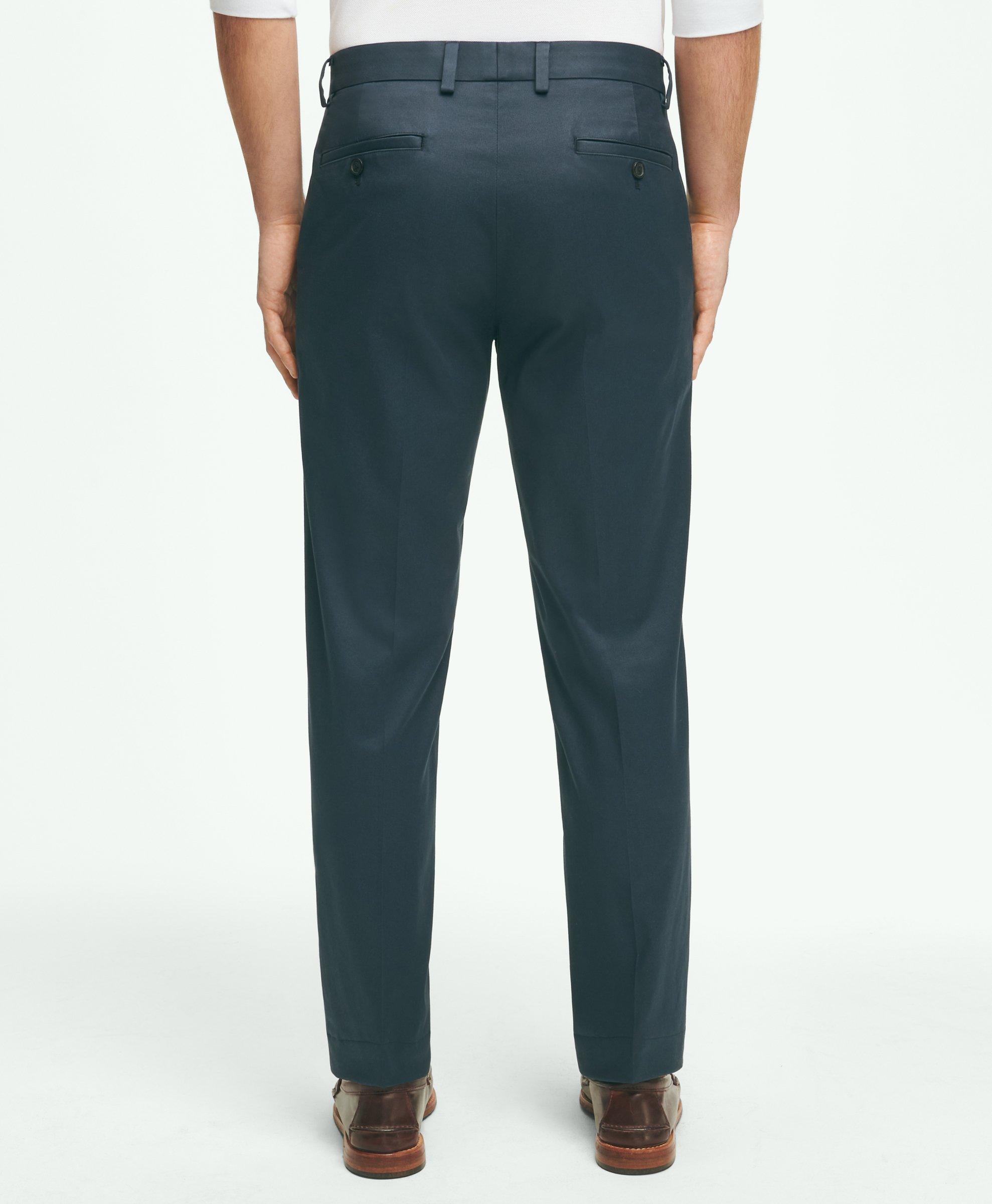 Men's Slim Tapered Stretch Chinos in Rinse Navy