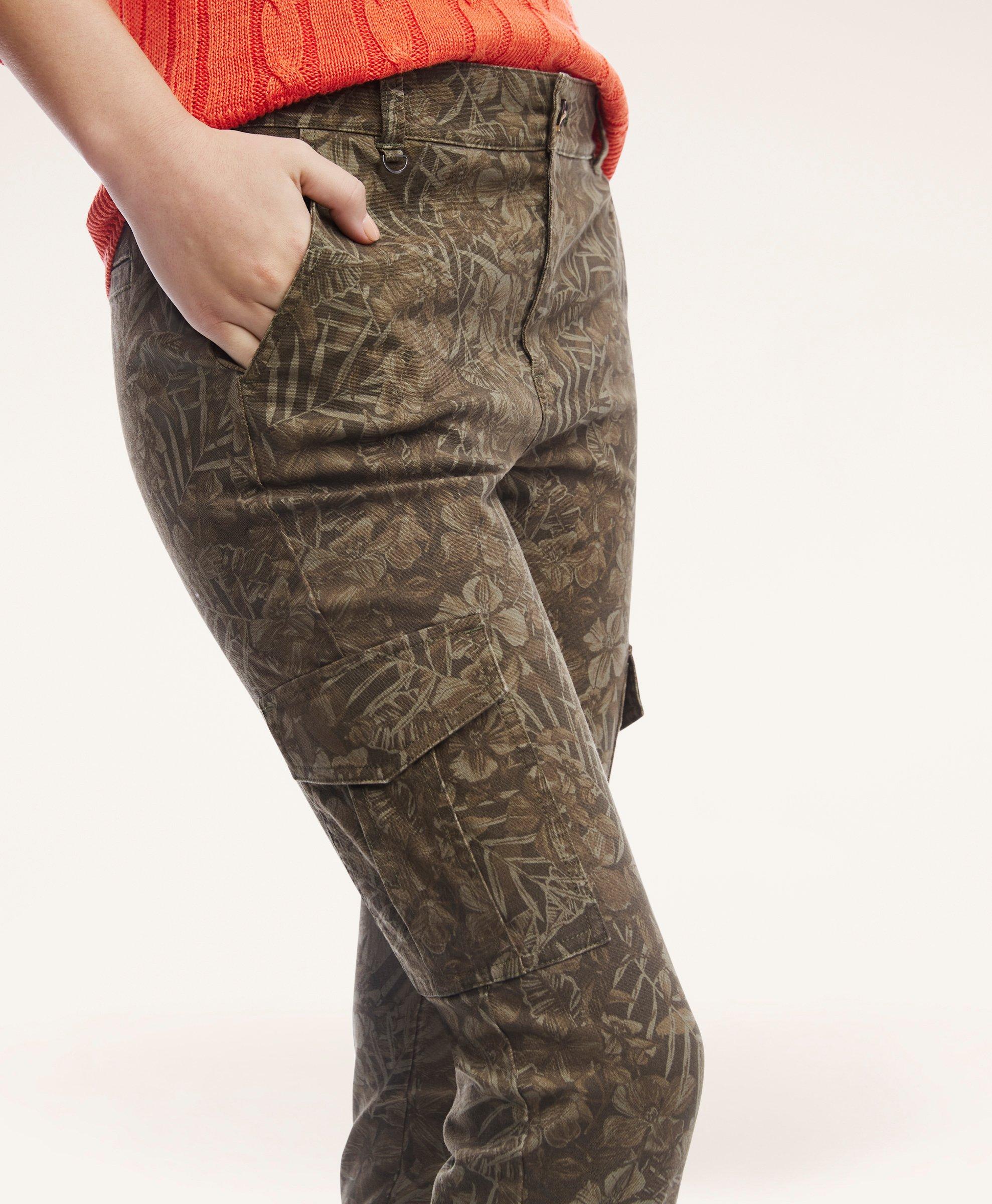 Camo Print Multi Pocket Straight Leg Cargo Pants