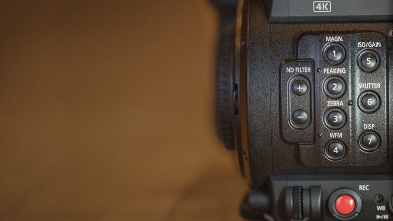 C200 video camera button controls.