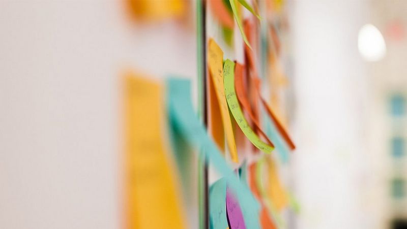 Coloured postit notes