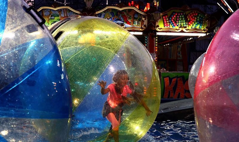 Mounting an EOS 5D Mark IV to a car bonnet