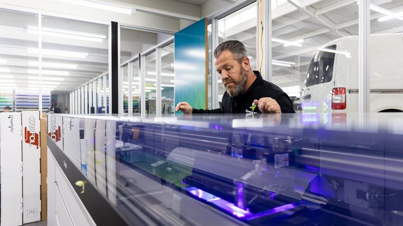 Spectrum car wrapping