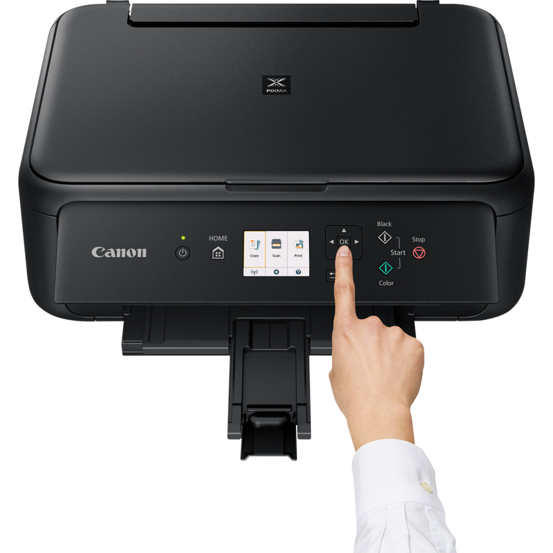 Canon PIXMA TS5150 – Schwarz Produkt Vorderansicht mit einer Person, die den Drucker bedient