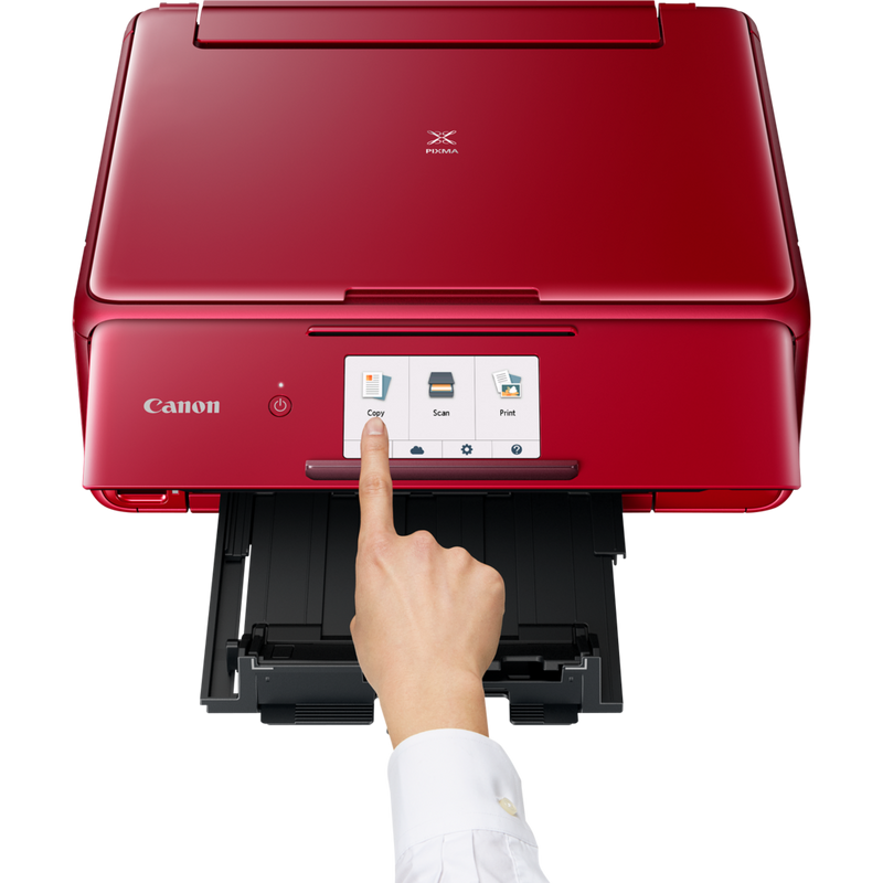 Canon PIXMA TS8152 – Rot Produkt Vorderansicht mit einer Person, die den Drucker bedient