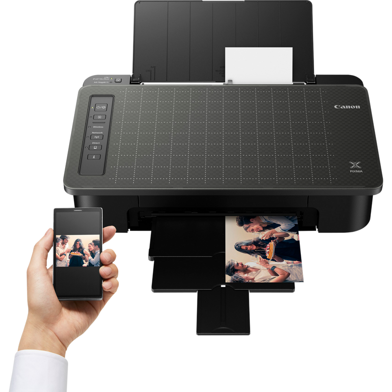 Canon PIXMA TS305 Drucker Produkt Vorderansicht mit einer Person, die von einem Smartphone aus druckt