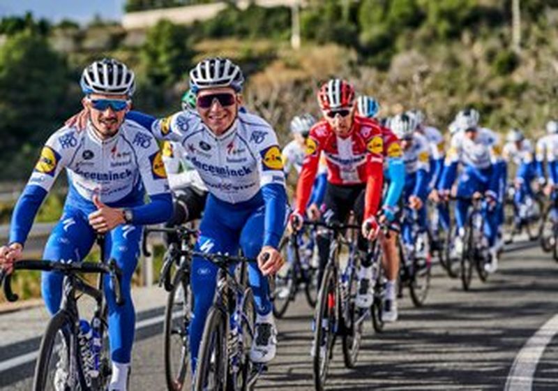 The Deceuninck - Quick-Step Cycling Team (© Deceuninck - Quick-Step Cycling Team / Getty Images)