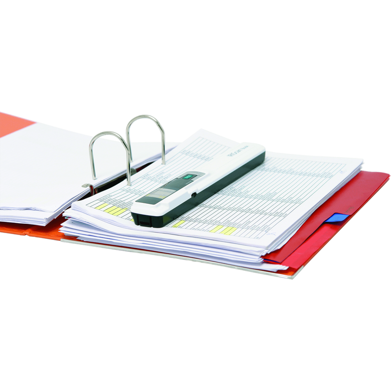 IRIScan Book 3 Handheld-Scanner Produkt Scanner, der auf einer Akte steht