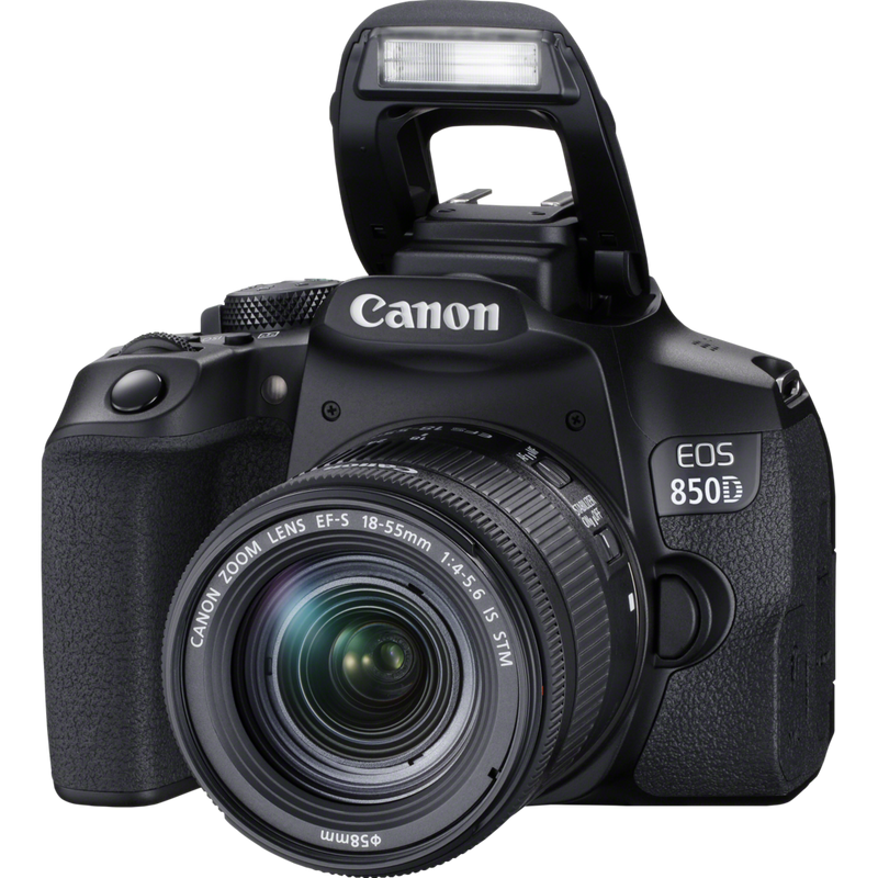 Canon EOS 850D + EF-S 18-55mm IS STM Objektiv + Rucksack + SD Karte + Ersatzakku Produkt Vorderansicht mit ausgeklapptem Blitz