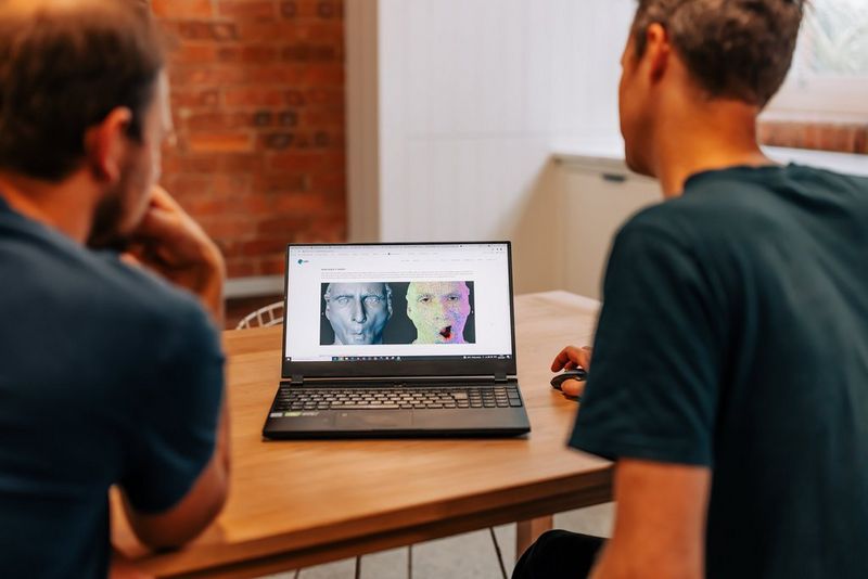 СМИ, кино, развлечения и досуг