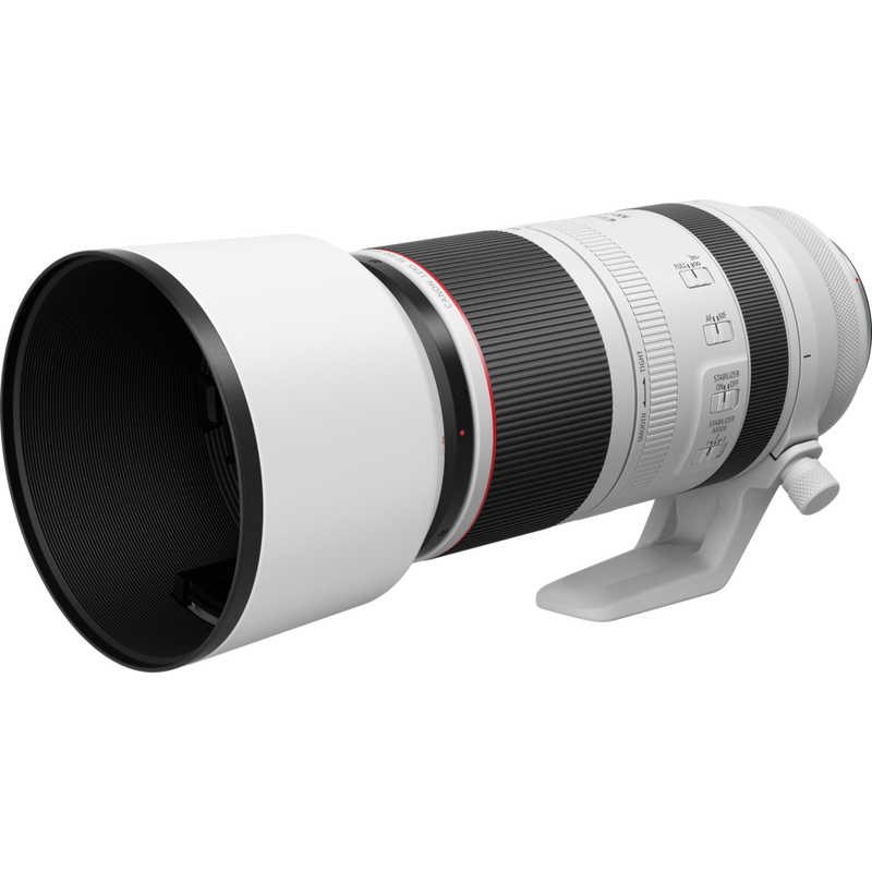Canon RF 100-500mm F4.5-7.1L IS USM Objektiv Produkt Diagonale Ansicht mit Streulichtblende und Stativgewinde
