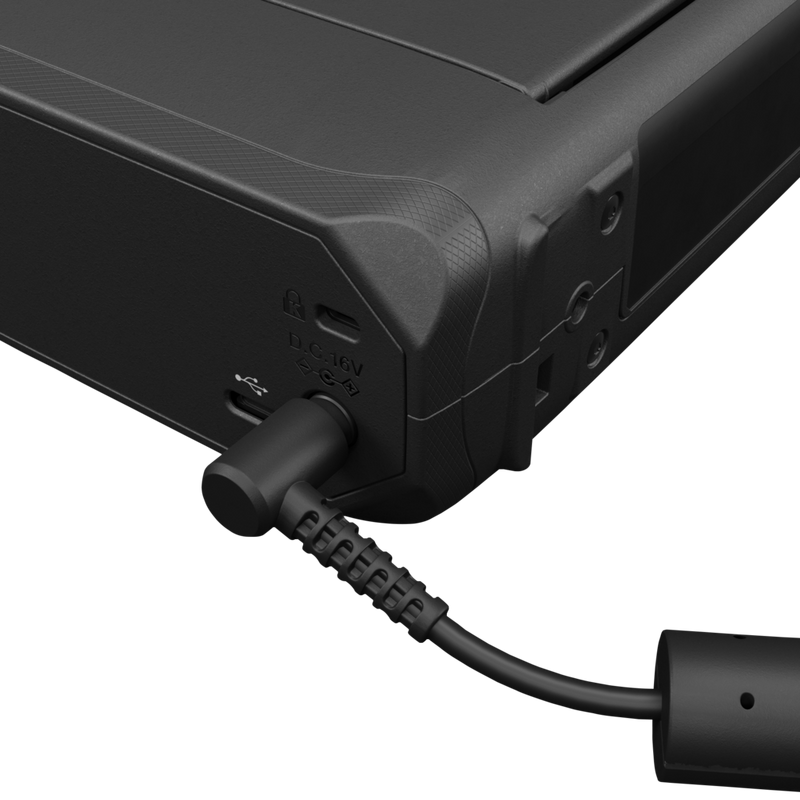 Canon PIXMA TR150 mobiler Tintenstrahldrucker Produkt Seitenansicht des Druckers, der geladen wird