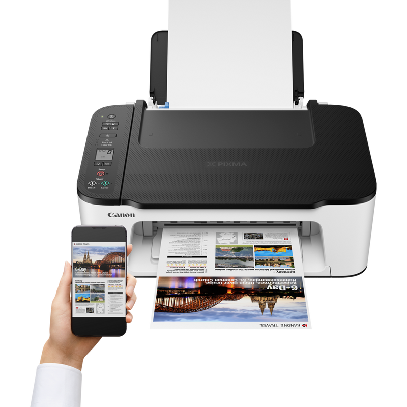 Canon PIXMA TS3452 WLAN-All-in-One-Farbfotodrucker, weiß mit schwarzer Oberseite Produkt Vorderansicht mit einer Person, die von einem Smartphone aus druckt