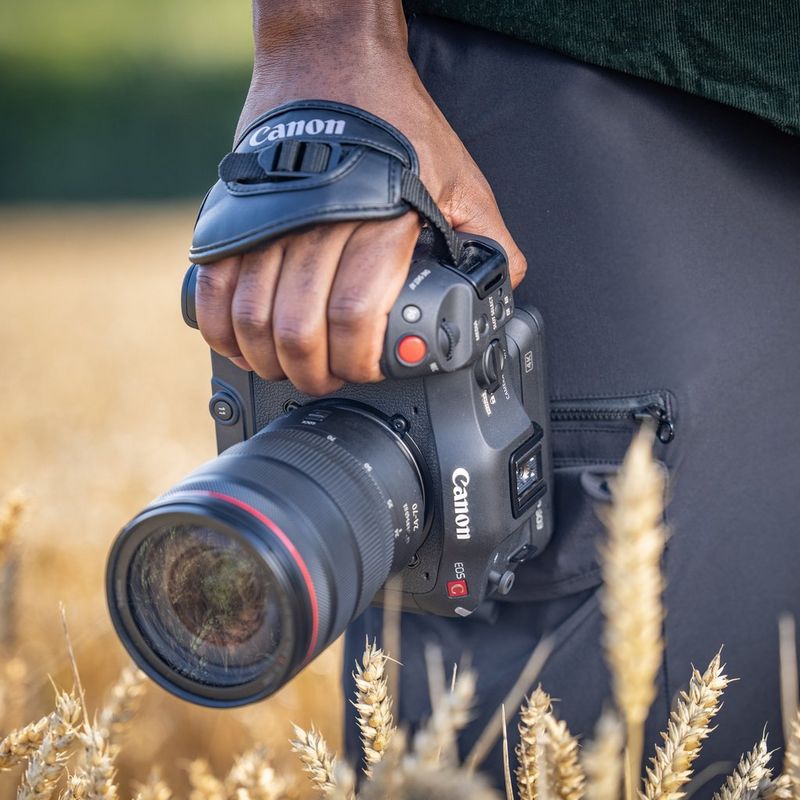 4507C006_EOS-C70_IC_11