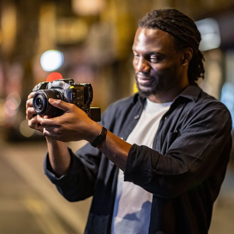 4507C006_EOS-C70_IC_12