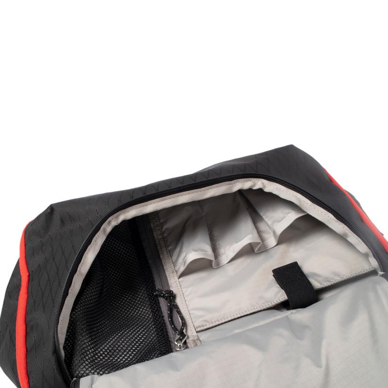 4546V324_Convertible-Backpack-14-inches-Black_07