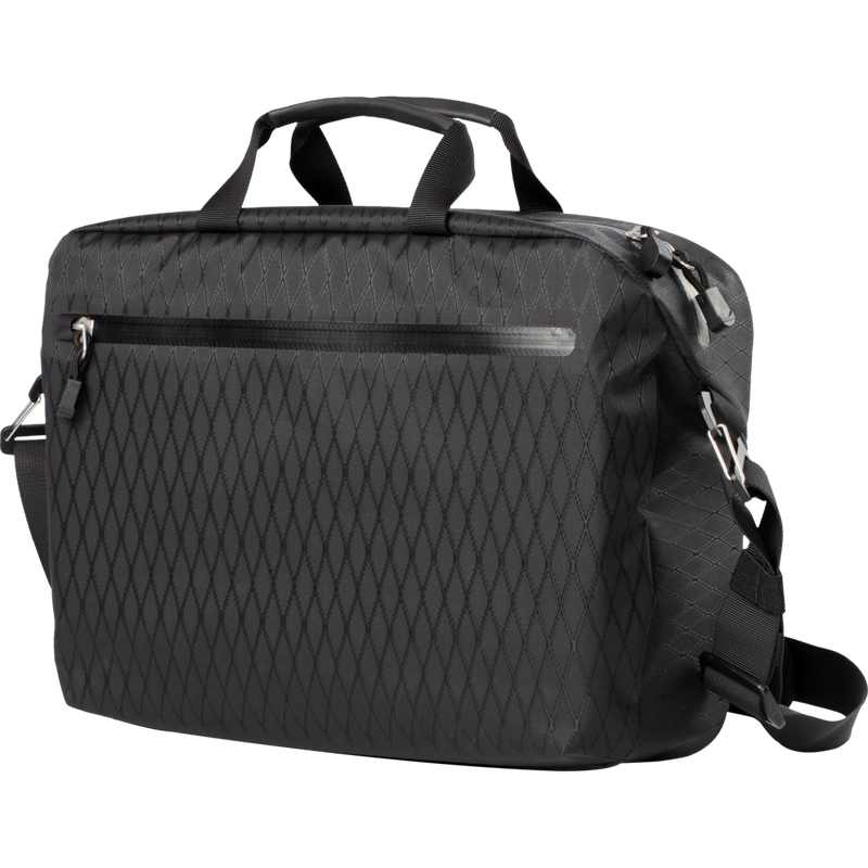 4546V325_Shoulder-Bag-14L-Black_02