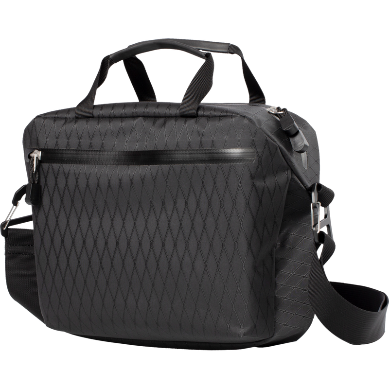 4546V327_Shoulder-Bag-9L-Black_02