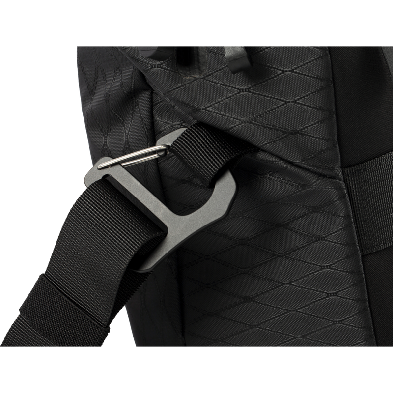 4546V327_Shoulder-Bag-9L-Black_07