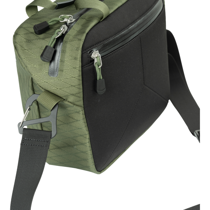 4546V329_Shoulder-Bag-9L-Green_06