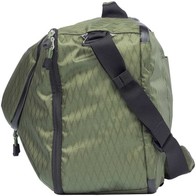 4546V330_Convertible-Backpack-16-inches-Green_04