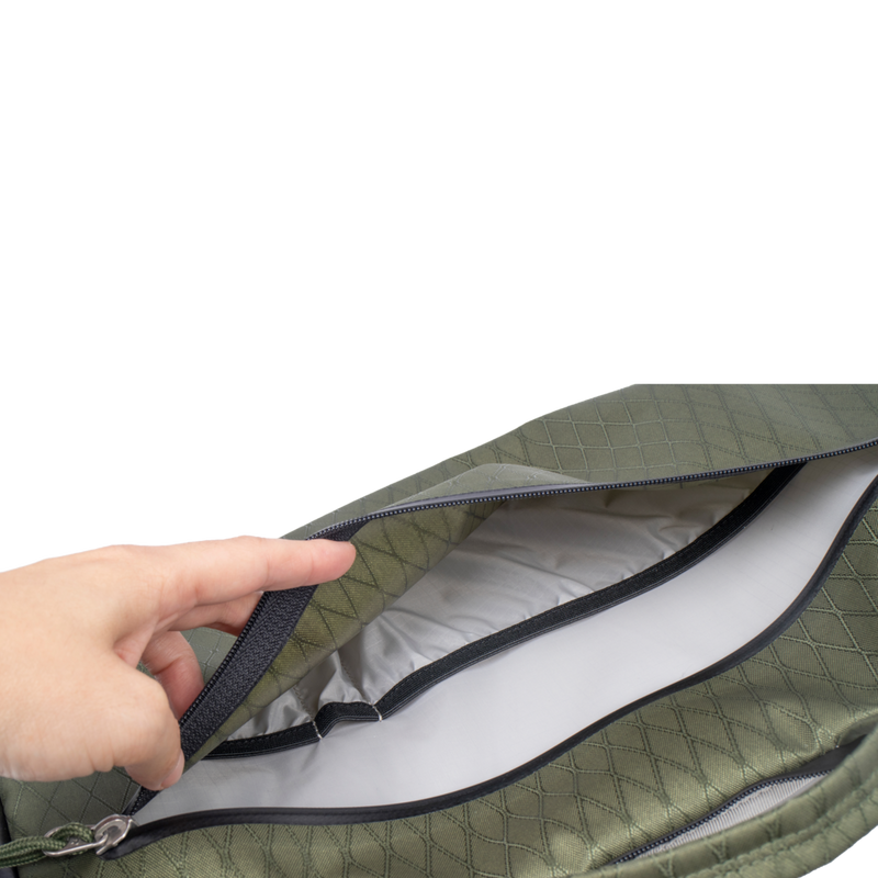 4546V330_Convertible-Backpack-16-inches-Green_12