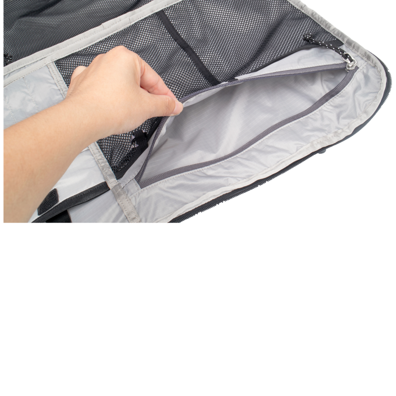 4546V330_Convertible-Backpack-16-inches-Green_18