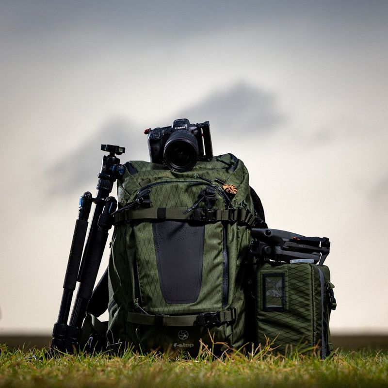 4549V069_Tilopa-Backpack-Green_09