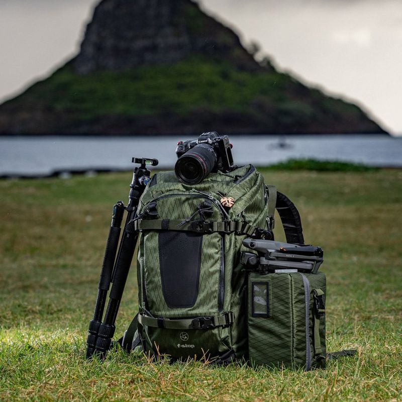 4549V069_Tilopa-Backpack-Green_10