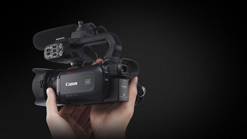 Ultra-compact professional 4K UHD camcorder