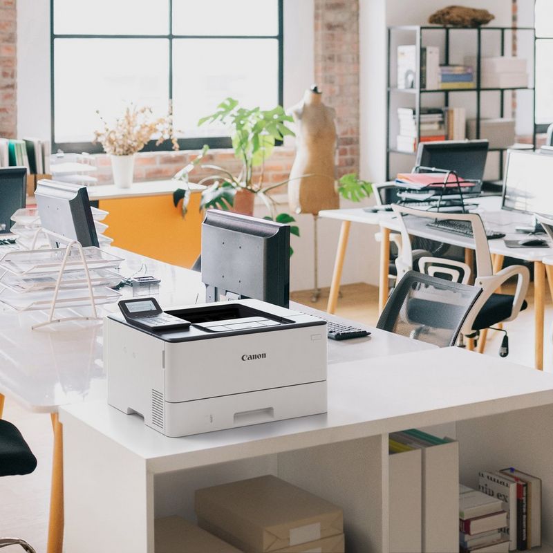 Drucker auf einem Bürotisch