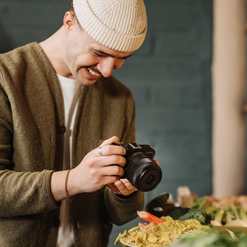 6895C020_EOS-R50-V_13