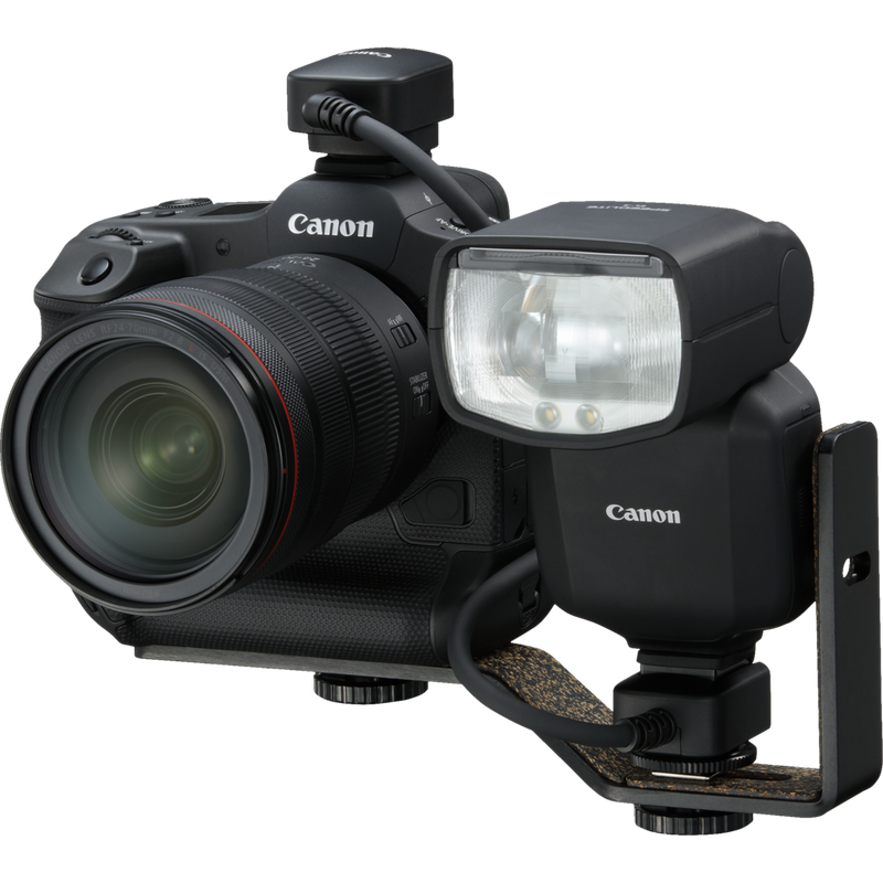 Mit Kamera und Blitzgerät verbundenes Blitzkabel