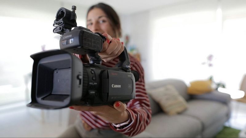 ANA FESSER SE RINDE ANTE LA VERSATILIDAD DE LA XA55