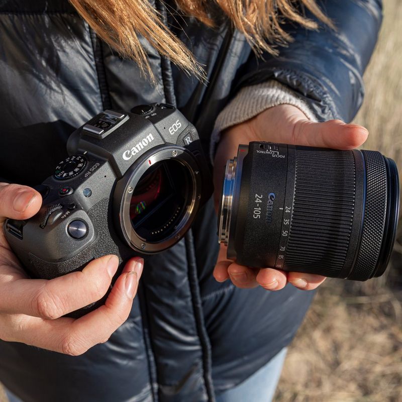 Canon EOS RP Gehäuse + RF 24-105mm F4-7.1 IS STM Objektiv 0 Anbringen eines RF Objektivs an der Kamera