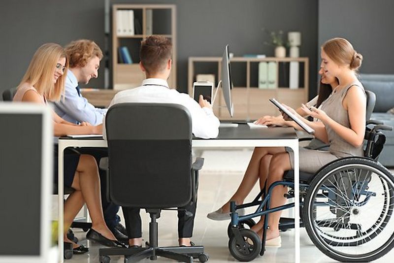 Canonin monitoimilaitteet ovat esteettömiä kaikille