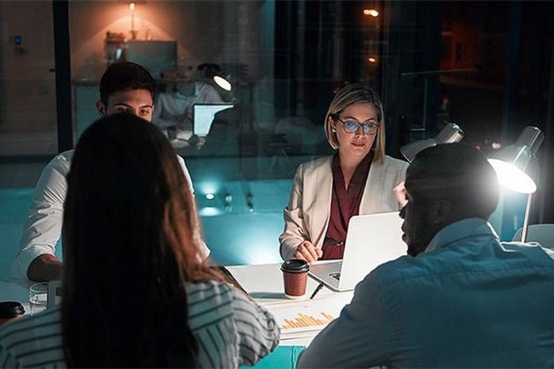 Tietoturvauhkien-hallinta-modernissa-työympäristössä_556x371