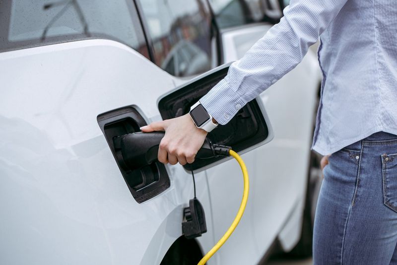 Электронная мобильность— как гибридное будущее повлияет на наши путешествия?