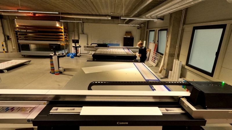 Canon Arizona 2360 XTF w Visual Promotion podczas pracy