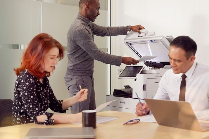 The digital transformation of the hybrid workplace with print