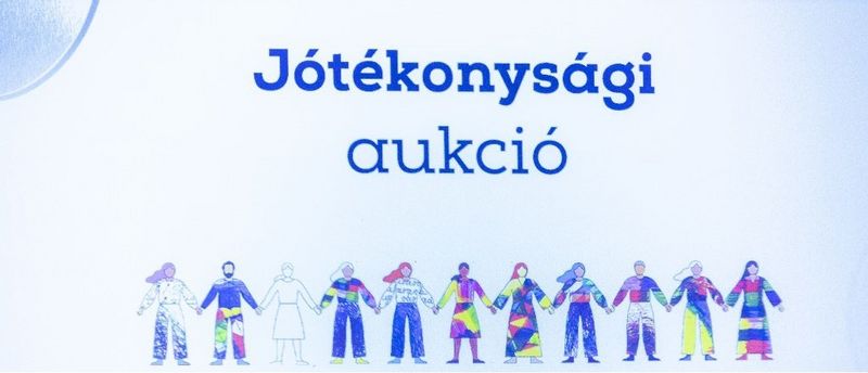 Aukcio-foto-sajtokozlemenyhez-S