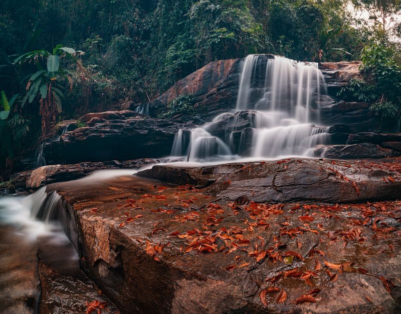 Srđan Vujmilović – Prva daleka destinacija, Thailand