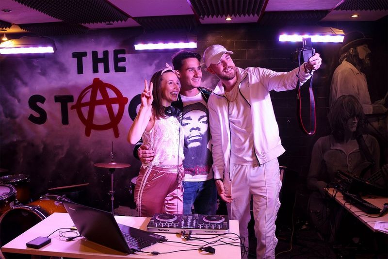 Нов DJ в града – Антоанет Пепе