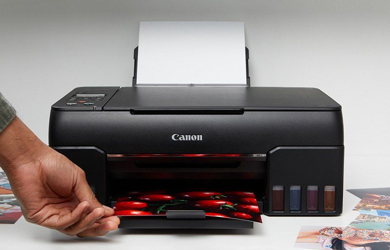 03-eos-4000d-lifestyle-hattie-newman-04_137907559561509