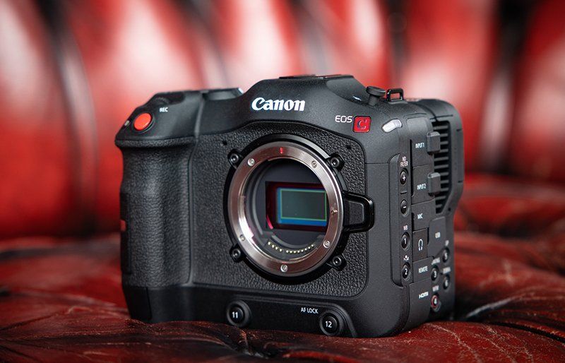 03-eos-4000d-lifestyle-hattie-newman-04_137907559561509